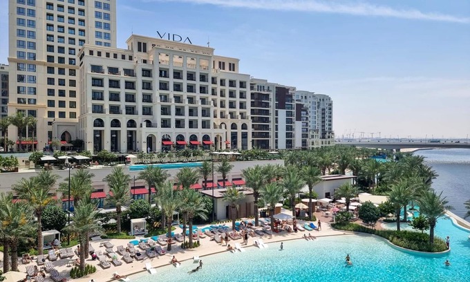 Dubai Apartment | Chic 2 BR in Vida Residences Canal View