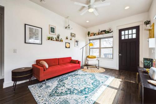 Chestnut House | Chic 3 BDR for 5 Minutes From Downtown Austin