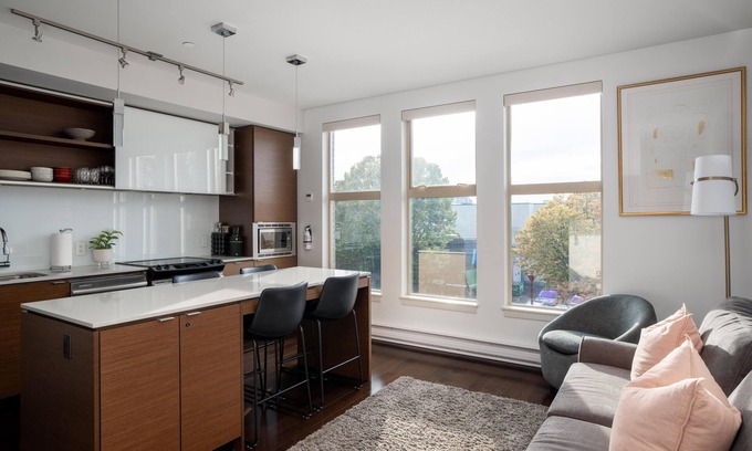 Downtown Victoria Condo | Chic and Cozy Condo in Old Town Victoria