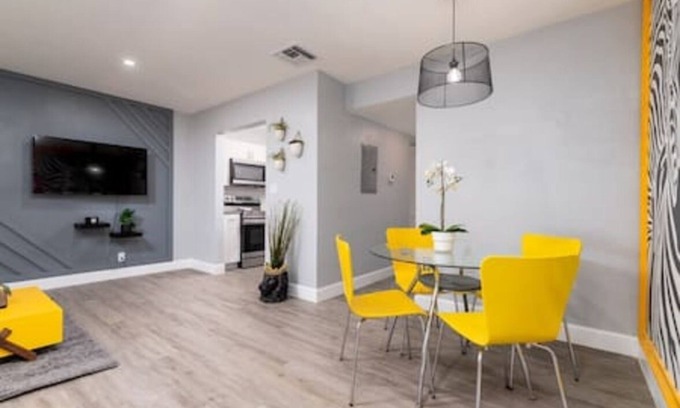 Coral Shores Apartment | Chic & Beautiful 1BR Zebra Condo in Coral Ridge