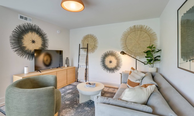 Birmingham Apartment | Chic Birmingham Vacation Rental w/Shared Pool!