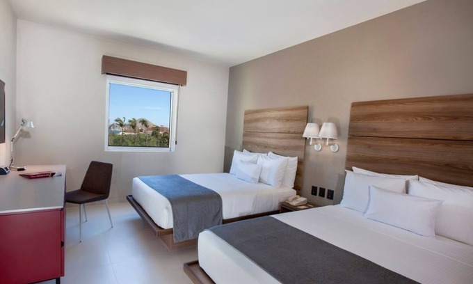 El Tezal Hotel | Chic Coastal Escape in Cabo San Lucas – Steps from Beaches, Marina and Markets