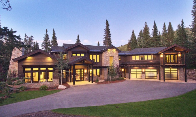 Park City House | Chic Colony Ski-in Ski Out Villa Direct Access to Adventures at Park City Resort Hot Tub Gym