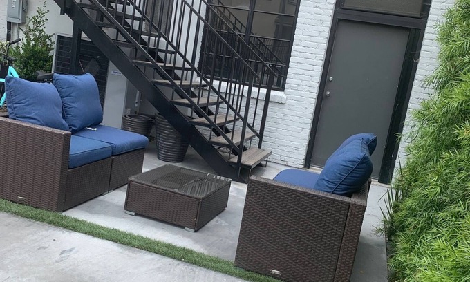 Pico-Union House | Chic Downtown LA Live adjacent Private room & Bath