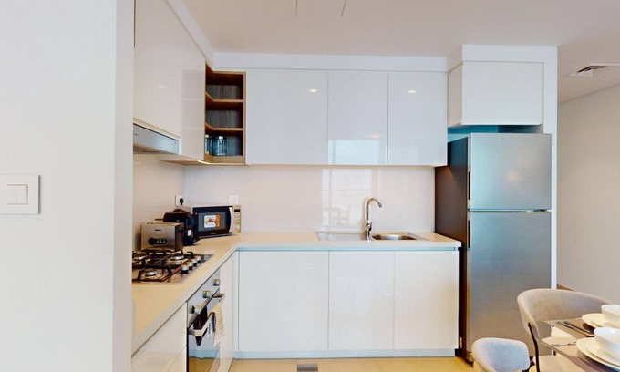 Za'abeel 2 Apartment | Chic High Rise 1 Bed l Pool Access with Burj Views