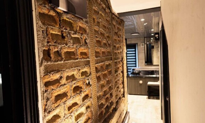Hillrise Apartment | Chic London Studio w/Jacuzzi - Cozy Haven