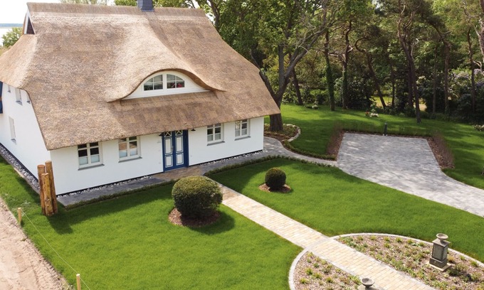 Born auf dem Darss House | Chic, modern and traditional.