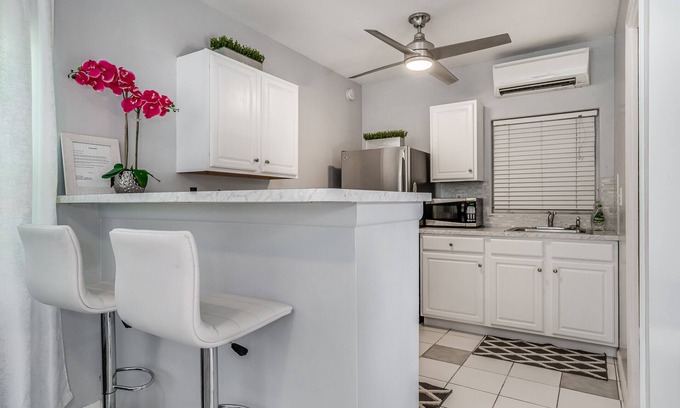 Palm Beach - West Palm Beach Apartment | Chic Palm Beach Cove Guesthouse with Zen Garden