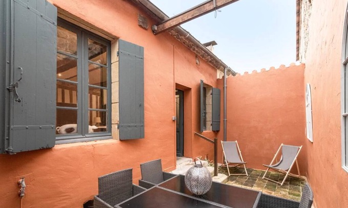 Lauzun House | Chic Townhouse in the centre of Lauzun close to the Bastide Town of Eymet