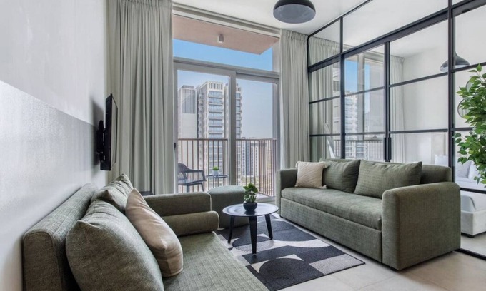 Dubai Apartment | Chic Urban 2BR at Collective 2