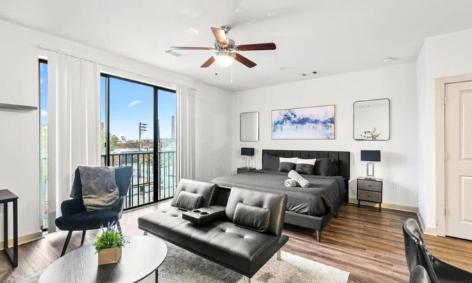 Birmingham Apartment | Chic Urban Living: Studio with Pool Access 20