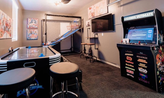 Chico House | Chico Creek Villa: Enjoy a Game Room & Relaxation!