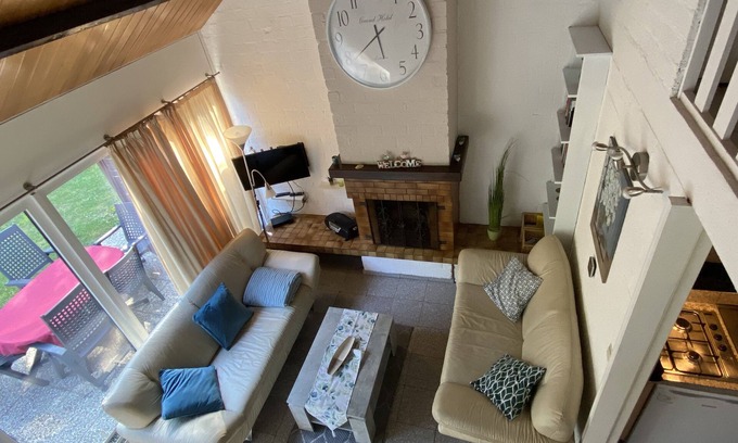 Bruinisse House | Child-friendly comfort house, corner plot, by the sea, available from 17.8.-26.8.2025