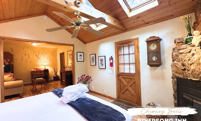 Estes Park Bed & Breakfast | Chiming Bells Suite at RiverSong Inn in Estes Park - Riverside in Rocky Mountain National Park