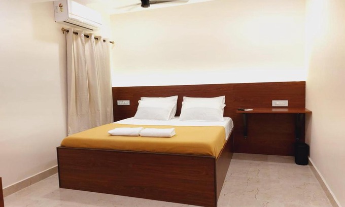 Mylapore Tiruvallikk Hotel | Chippy Residency