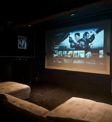 Elne Apartment | Cinema Loft