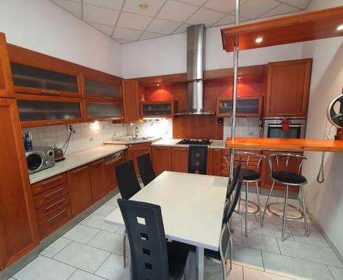 Pecs Apartment | City Center Apartman