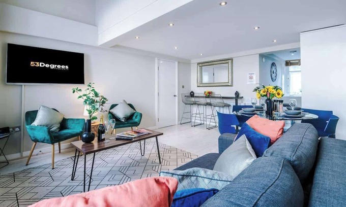 Liverpool City Centre Apartment | City Centre Flat, Perfect for Groups & Weekends!