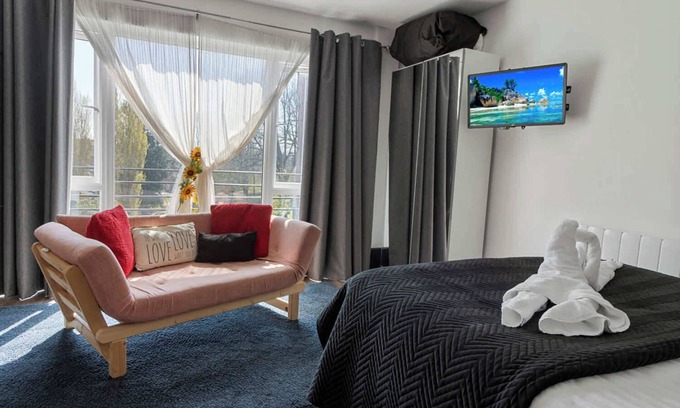 Exeter Apartment | City Centre Studio Apartments (Eden Apartment) - Short Stays UK Ltd