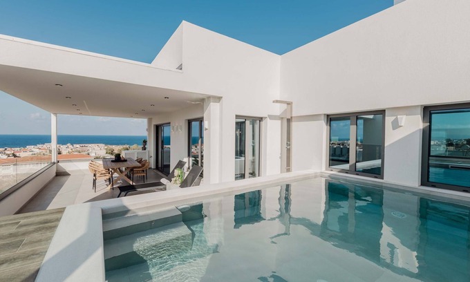 Old Town Cottage | City Moments Penthouse