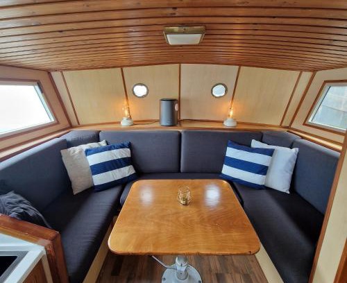 Eastern Docklands Boat Rental | City Sailing
