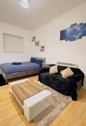 Cambridge Apartment | City Stay Studios 2