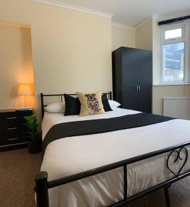 Cambridge House | City view place