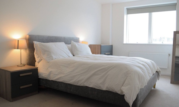 Notting Dale Apartment | Cityscape Views | Pvt Balcony | 1BD | Notting Hill