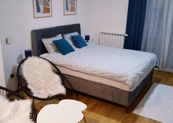 Ilidza Apartment | CityStay Studio - Modern stay with garage