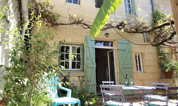 Bergerac House | Claires' house terrace: couze saint front ,flowers, sun, quiet ,pets welcome