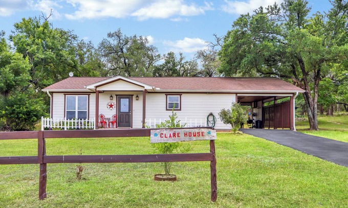 San Marcos House | Clare House I Couples, Stargazing