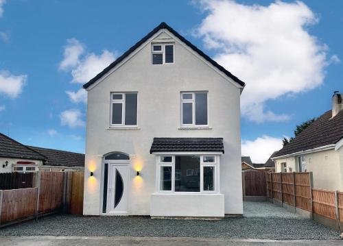 Skegness Villa | Clarendon House - Hot Tub