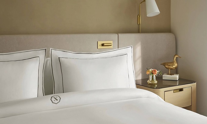 Boston Hotel | Classic 1 Bedroom Suite at The Newbury Boston!
