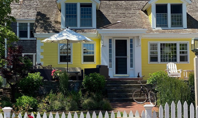 Commercial Street House | Classic Cape Cod home with private beach