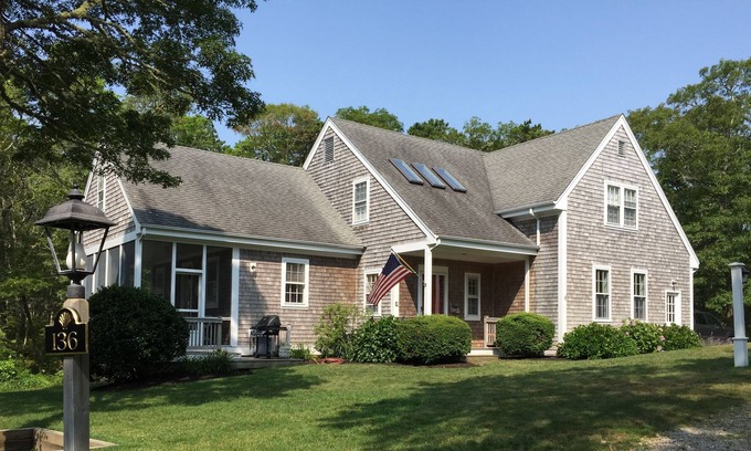 East Harwich House | Classic Cape House/Deck/Screened Porch/Outdoor Shower