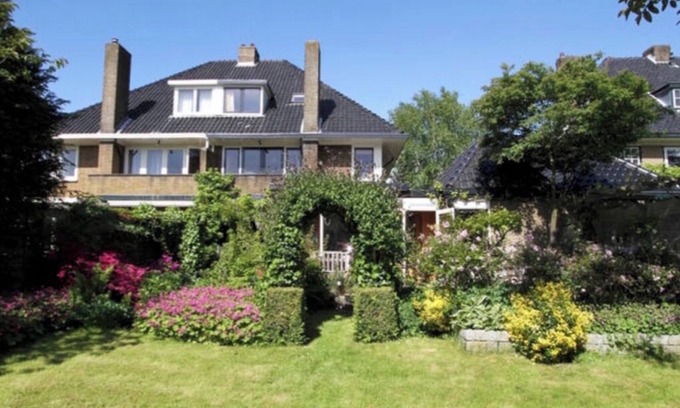 Heemstede House | CLASSIC HOME: Oasis Near Amsterdam, Beach, Formula 1, +6 bikes