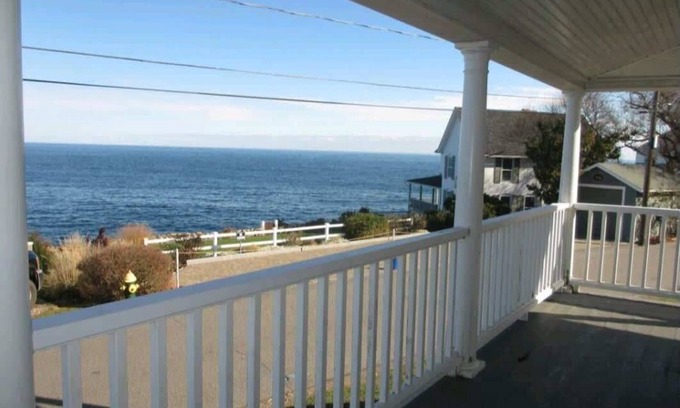 York Beach House | Classic ocean front cottage