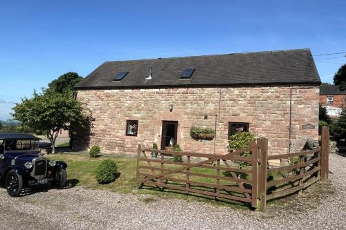 Cauldon Low House | Classy 2 Bed Peak Dist Cottage Barn Alton Towers