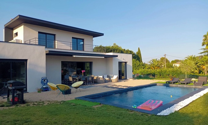 Peymeinade Villa | Classy and quiet villa. Suitable for families