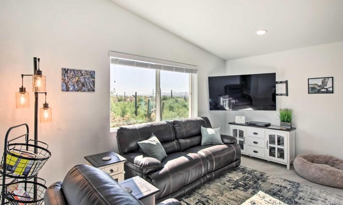 Tucson House | Classy Tucson Escape with Fire Pit on 5 Acres!