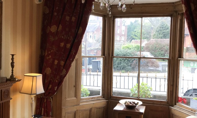Newcastle-Under-Lyme Bed & Breakfast | Clayhanger Guest House