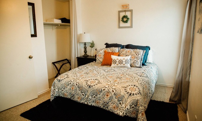 San Antonio House | CLEAN AND SANITIZED 3 Bed 2.5 Bath Entire Home