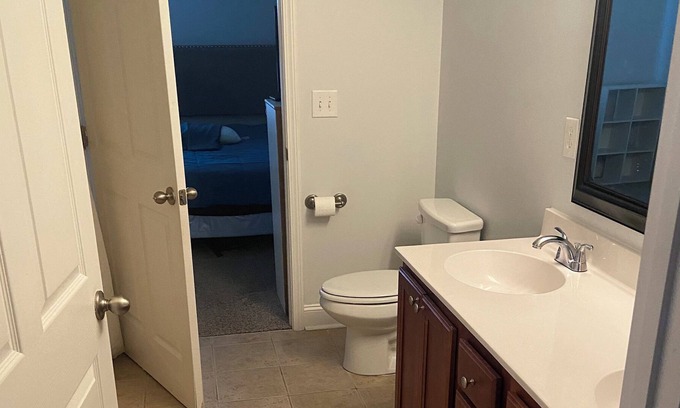 Fayetteville Apartment | Clean and Spacious-2 bedroom apartment!