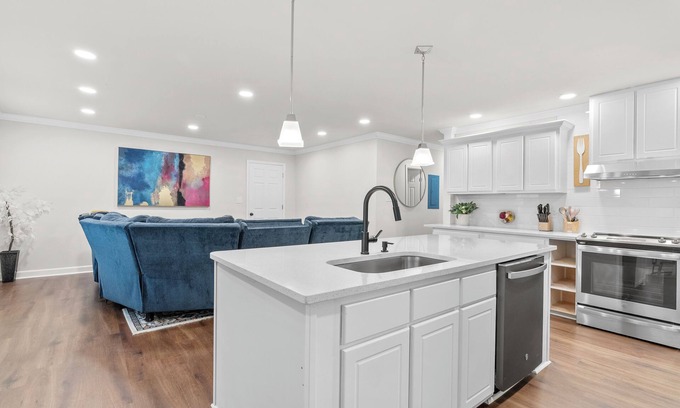 East Raleigh House | Clean Beautiful house in Raleigh