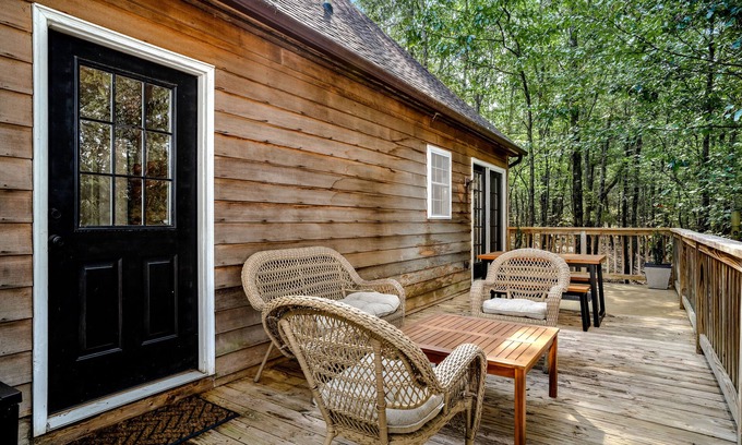 Basye House | CLEAN + COZY 3BD/2BA/Office | WiFi | Fire Pit! Minutes to Bryce Resort!