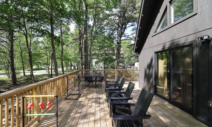 Long Pond Ski Chalet | Clean Fresh Bright and Beautiful Chalet for Year Round Fun!