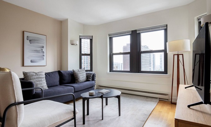 Gold Coast Apartment | Clean Gold Coast 1BR w/Doorman & Gym, nr Park & Beach, by Blueground