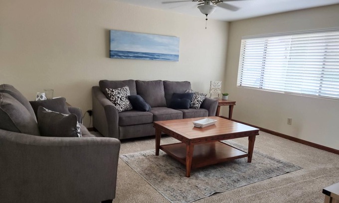 Lake Havasu City House | Clean quaint home in quiet neighboorhood