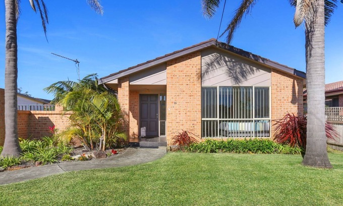 Culburra Beach House | Cleveland Place - beach access
