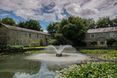 Ardclough Hotel | Cliff at Lyons